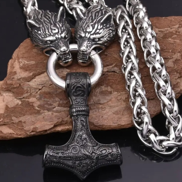 New! MEN'S Nordic Wolf Viking Hammer Pendant Necklace. - Picture 2 of 5